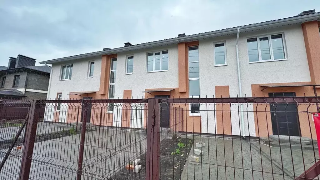 Таунхаус в Воронежская область, Семилуки ул. Автомобилистов, 2А/3 (111 ... - Фото 1