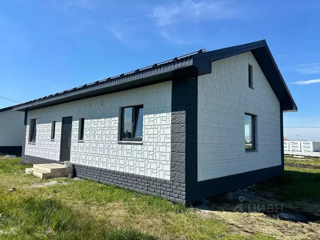 Дом в Челябинская область, Копейск Сибирская ул. (91 м) - Фото 2