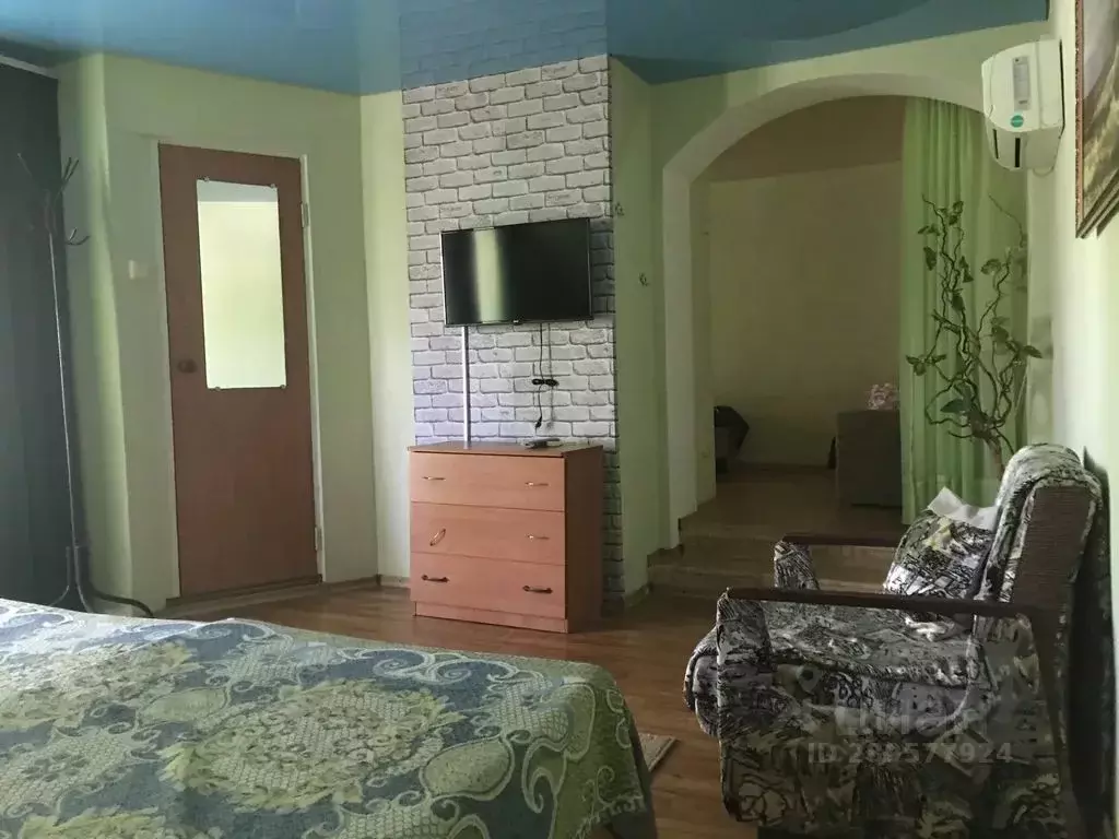 Комната Крым, Черноморское пгт ул. Почтовая, 32 - Фото 2