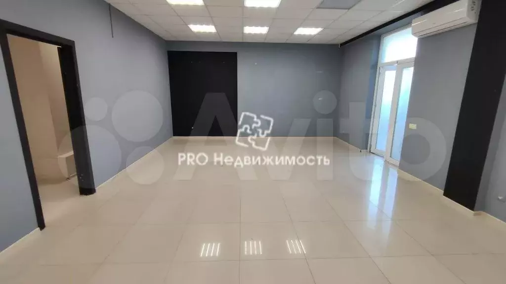 Продам торговое помещение, 59 м - Фото 1