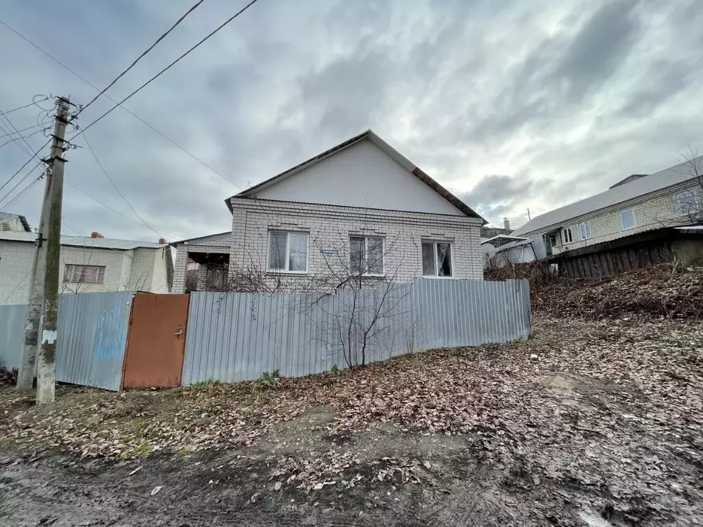 Дом в Саратовская область, Саратов ул. 1-я Аптечная, 25 (100 м) - Фото 2