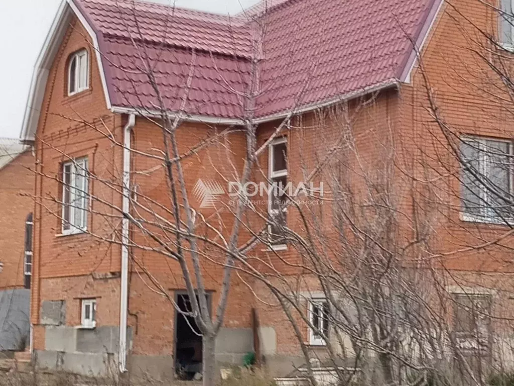 Дом 250 м на участке 10 сот. - Фото 0