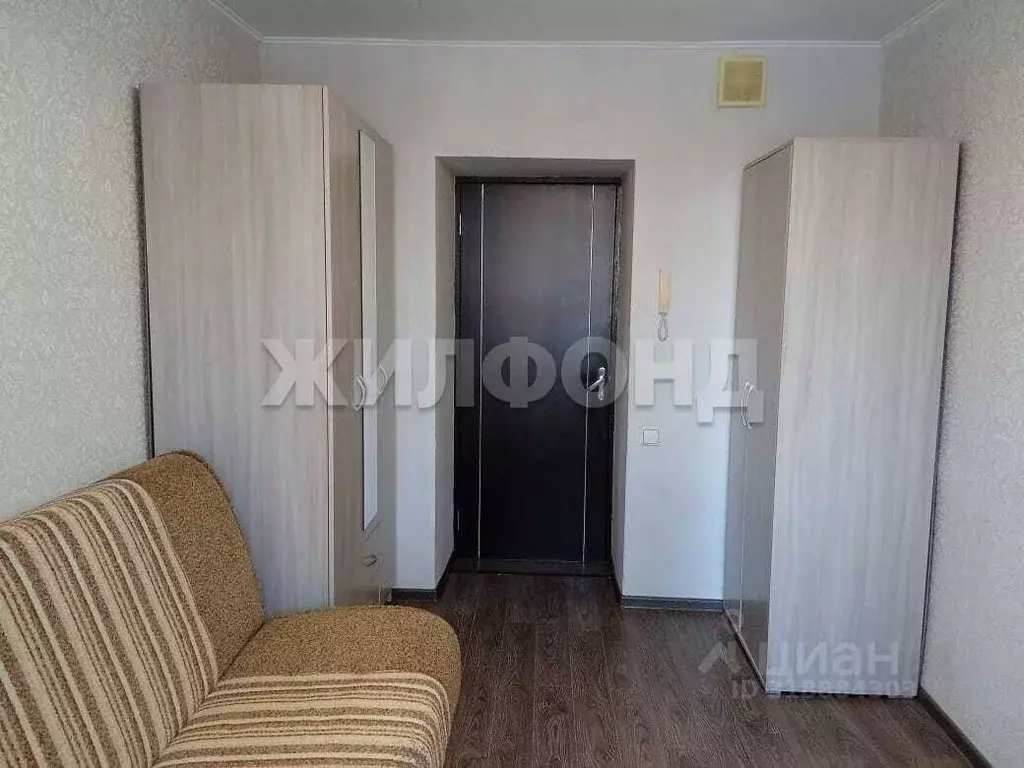 Комната Новосибирская область, Новосибирск ул. Лазарева, 31А (11.4 м) - Фото 1
