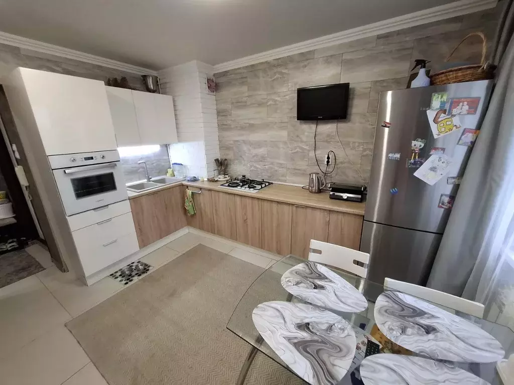 3-к кв. Оренбургская область, Оренбург ул. Чкалова, 41 (66.0 м) - Фото 1