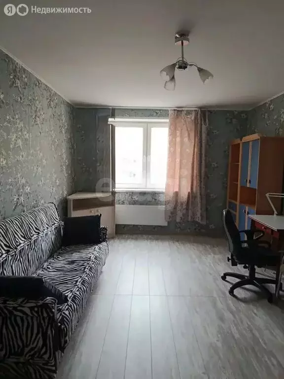 3-комнатная квартира: Красное Село, Гатчинское шоссе, 4к1 (77.6 м) - Фото 1