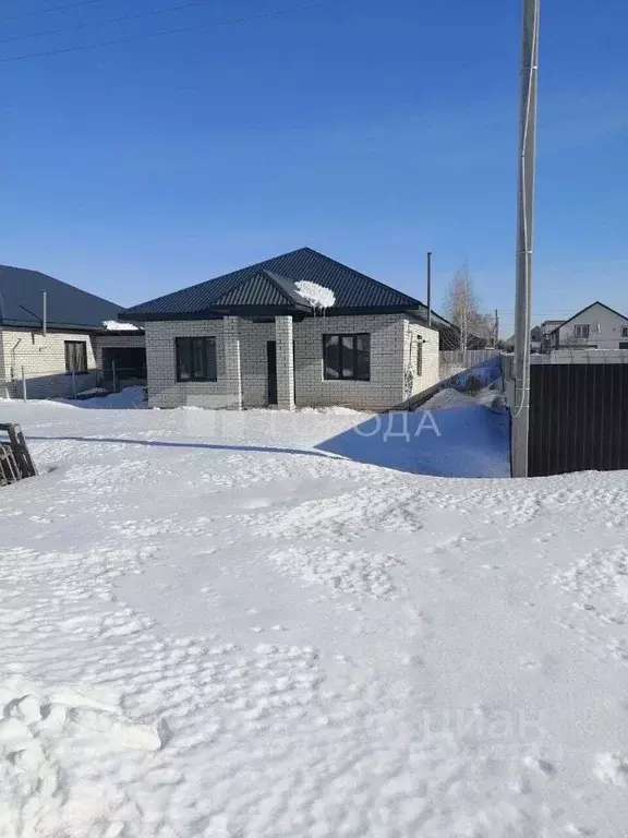 Дом в Алтайский край, Первомайский район, пос. Новый ул. Толстого (92 ... - Фото 1