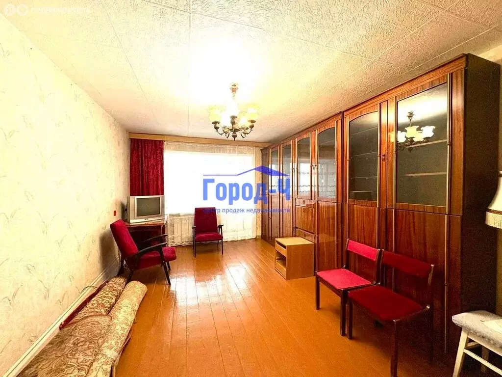 3-комнатная квартира: Чебоксары, улица Фридриха Энгельса, 5к1 (58 м) - Фото 1