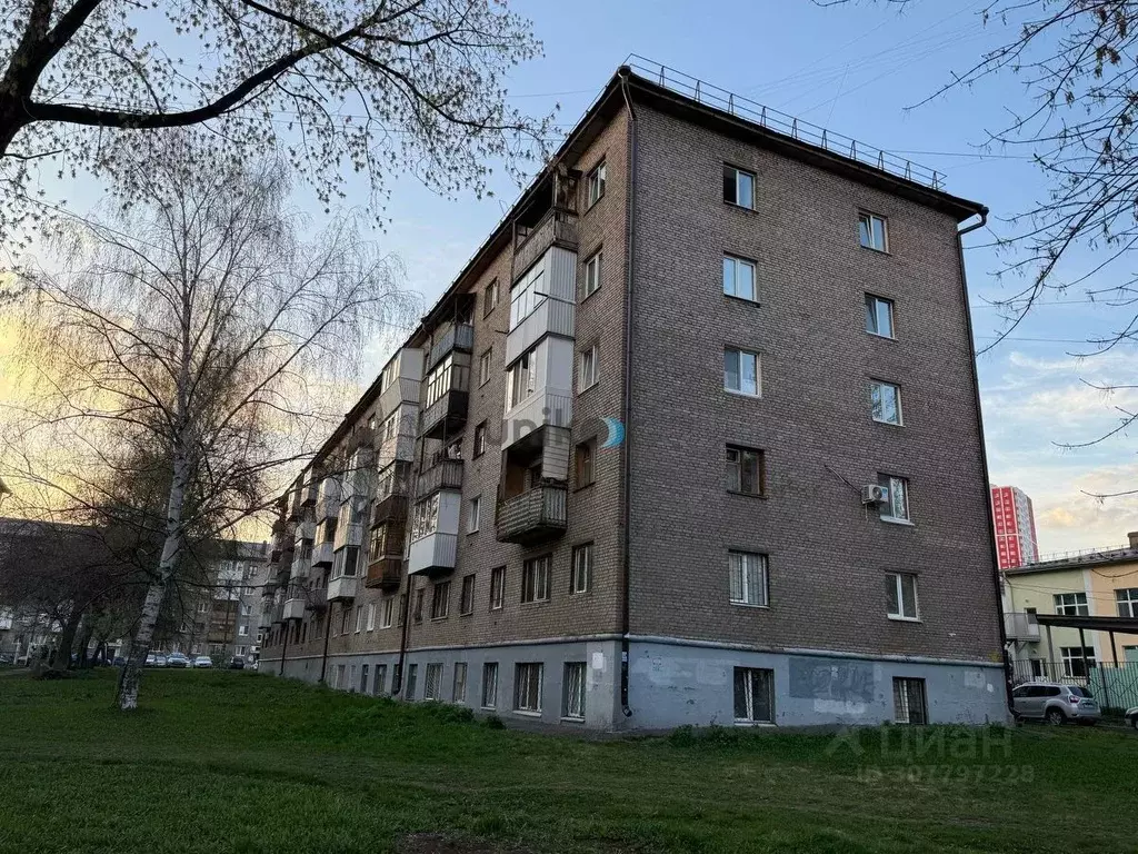 2-к кв. Башкортостан, Уфа ул. Коммунаров, 8 (45.1 м) - Фото 1