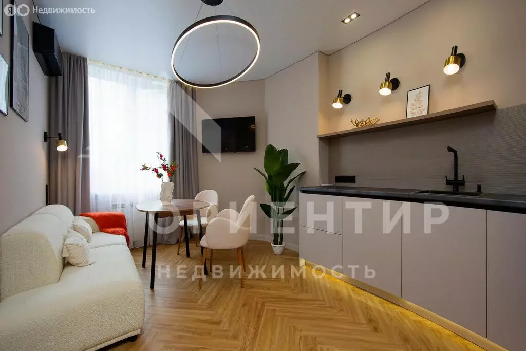 3-комнатная квартира: Екатеринбург, улица Радищева, 33 (80 м) - Фото 1