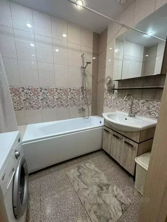 2-к кв. Татарстан, Казань Роторная ул., 27В (63.0 м) - Фото 1