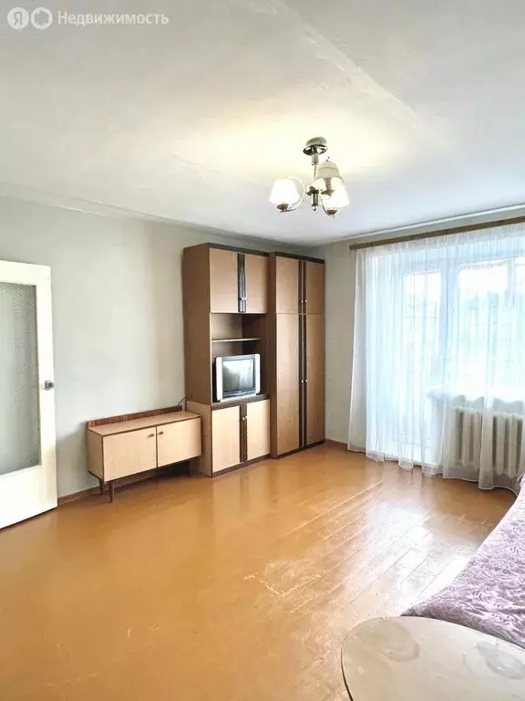 1-комнатная квартира: Киров, улица Добролюбова, 10 (35 м) - Фото 1