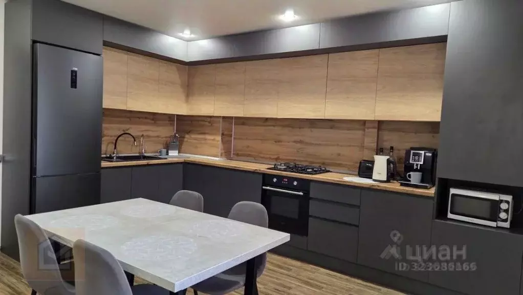 2-к кв. Севастополь ул. Симонок, 55Б (62.5 м) - Фото 1