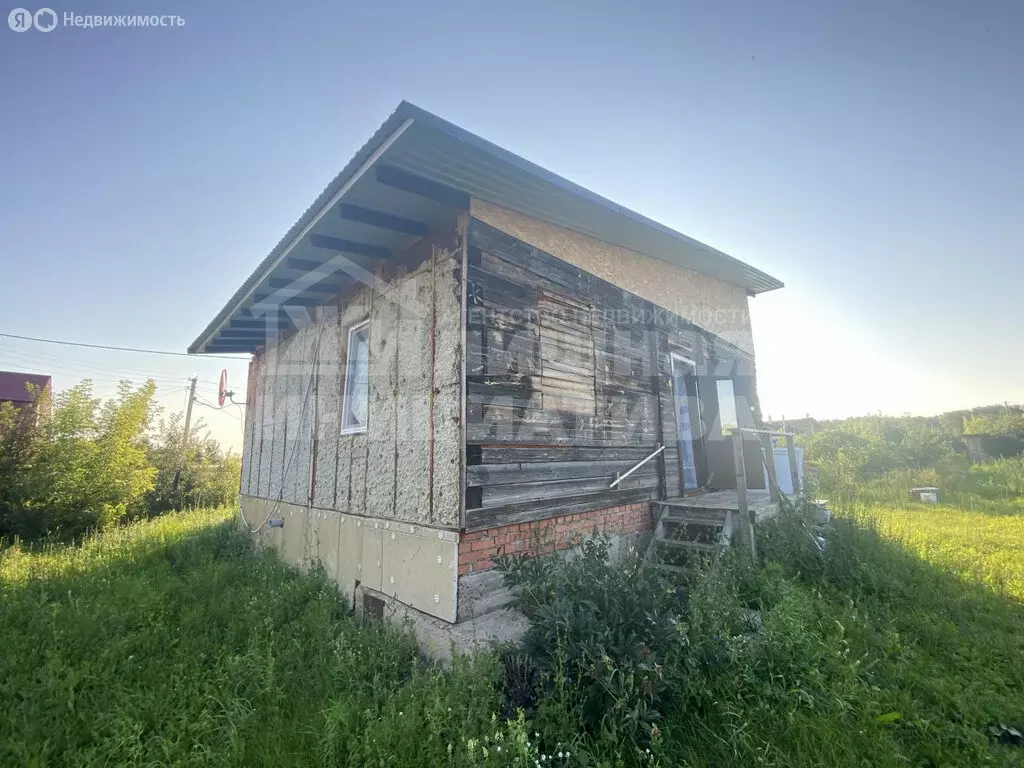 Дом в Чишминский район, Алкинский сельсовет, деревня Санжаровка, ... - Фото 0