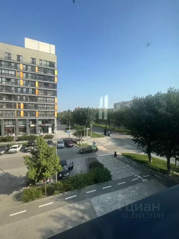 2-к кв. Тюменская область, Тюмень ул. 50 лет Октября, 57В (62.0 м) - Фото 1