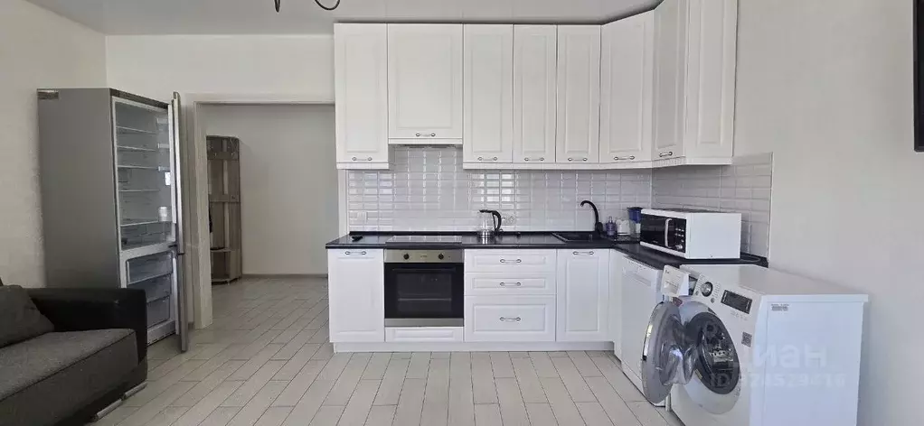 2-к кв. Тюменская область, Тюмень ул. Карла Маркса, 8 (65.0 м) - Фото 1