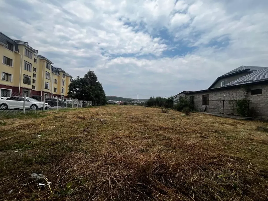 Участок в Кабардино-Балкария, Нальчик городской округ, с. Кенже ул. ... - Фото 1