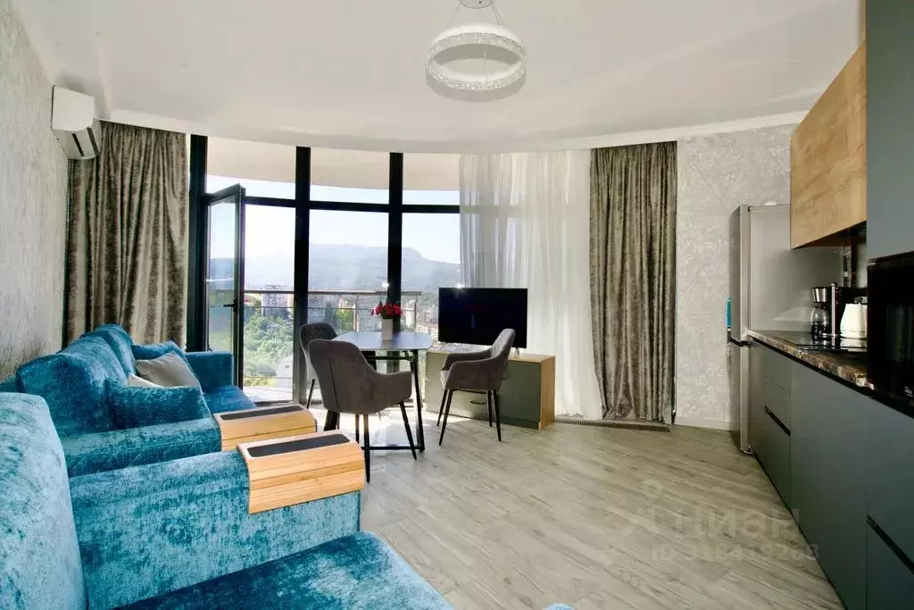 2-к кв. Крым, Алушта ул. Западная, 4к3 (60.0 м) - Фото 1