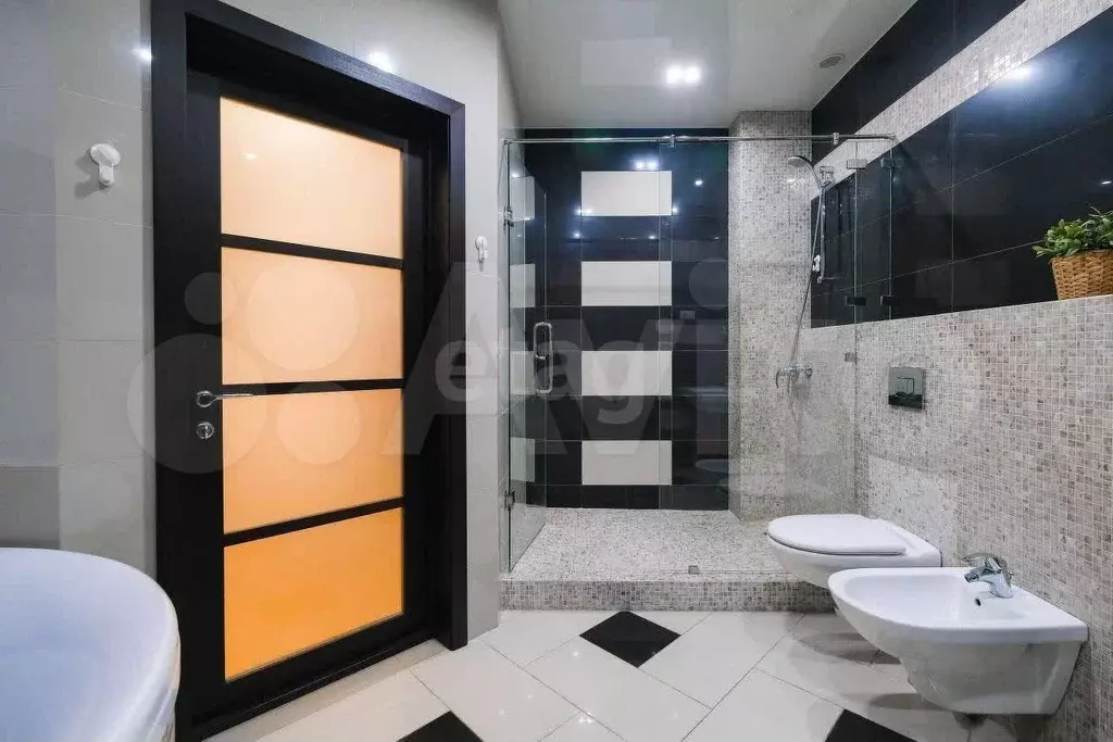 3-к. квартира, 125 м, 12/15 эт. - Фото 1