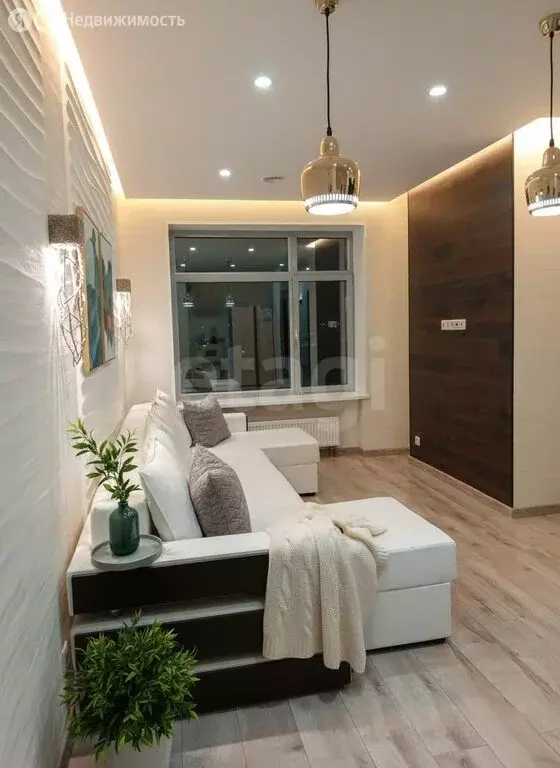 2-комнатная квартира: Серпухов, Борисовское шоссе, 1 (61.2 м) - Фото 1