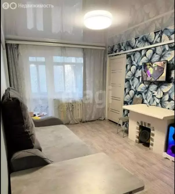 3-комнатная квартира: Омск, улица Авиагородок, 34А (52 м) - Фото 0