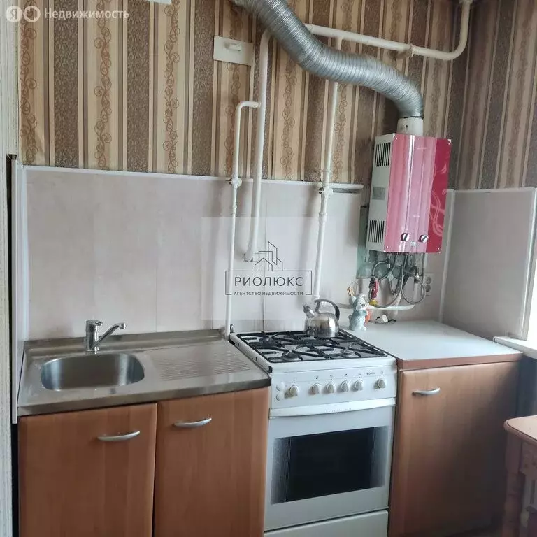 3-комнатная квартира: Магнитогорск, улица Панькова, 2 (57.2 м) - Фото 0