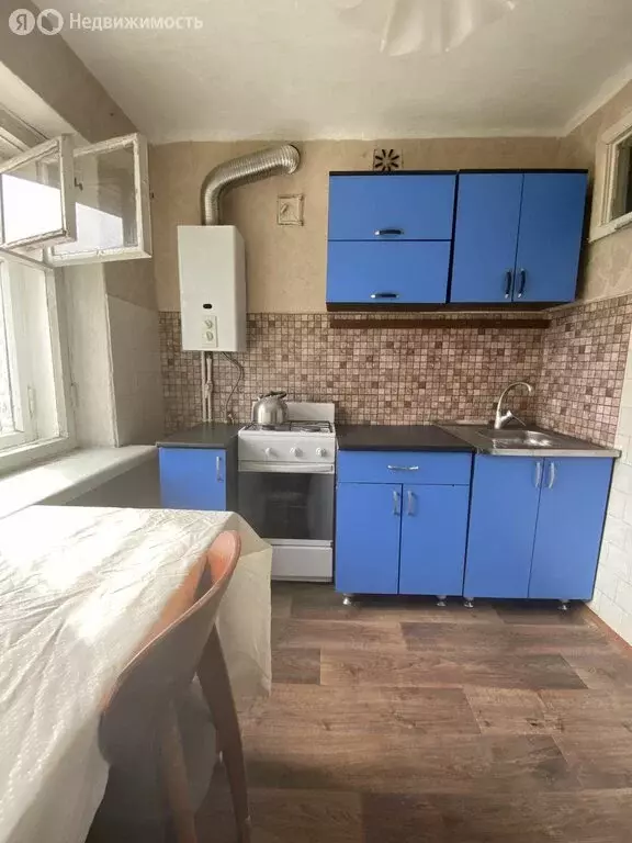 3-комнатная квартира: Чебаркуль, улица Калинина, 22 (44 м) - Фото 2