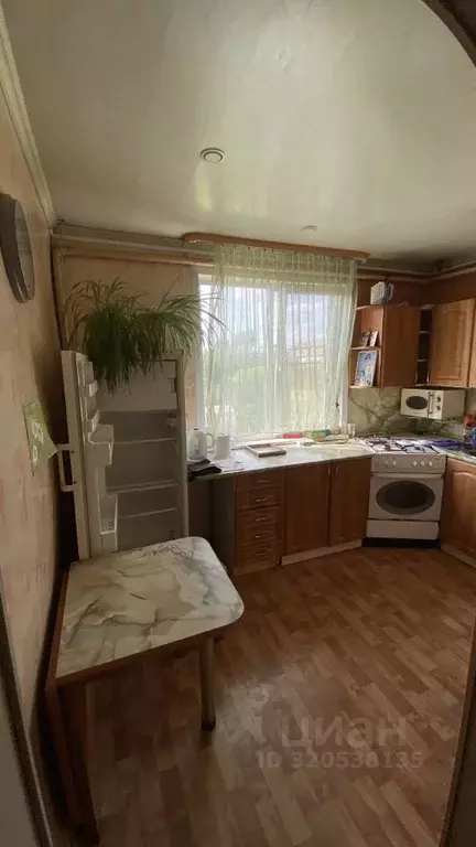 3-к кв. Кировская область, Котельнич ул. Тургенева, 14 (59.5 м) - Фото 0