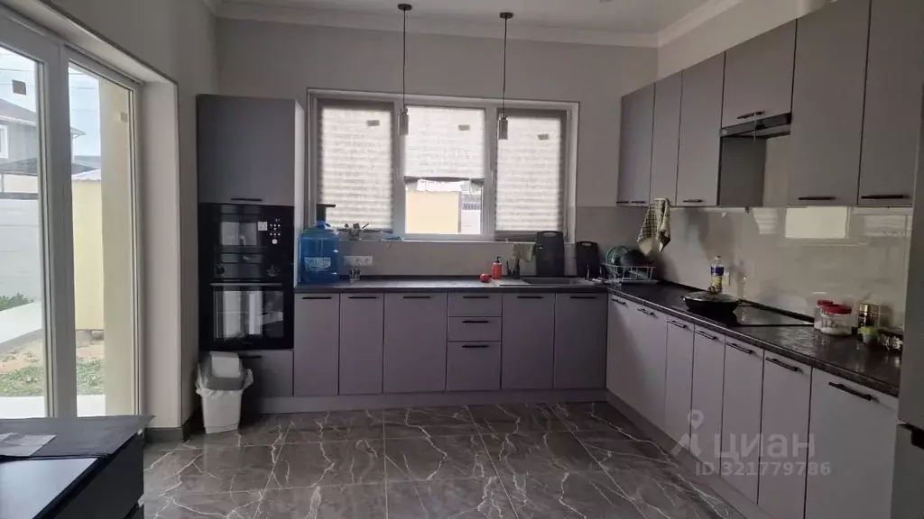 Дом в Крым, Сакский район, с. Молочное ул. Пионерская (135 м) - Фото 2