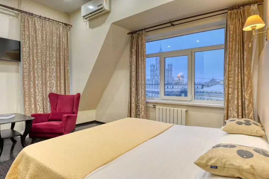 Комната Москва Певческий пер., 4С1 (45.0 м) - Фото 1