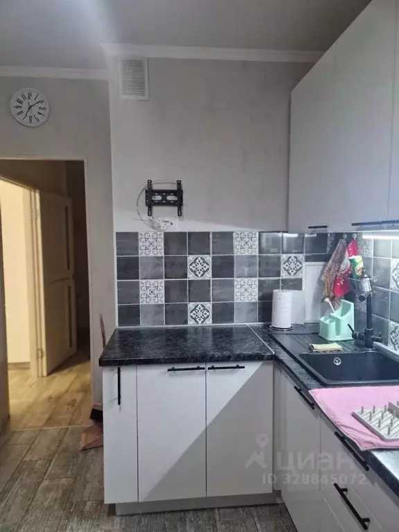 3-к кв. Астраханская область, Астрахань ул. Куликова, 77к3 (71.7 м) - Фото 2