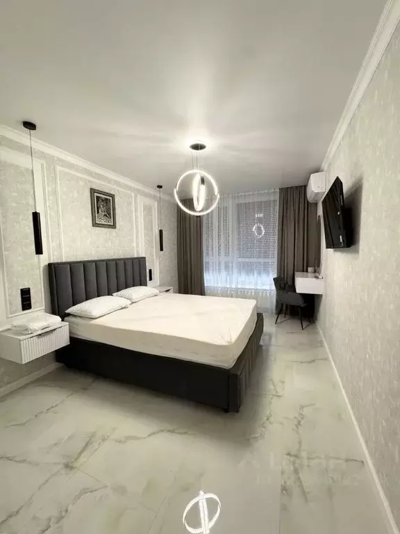 1-к кв. Тюменская область, Тюмень ул. 50 лет Октября, 4 (42.0 м) - Фото 2