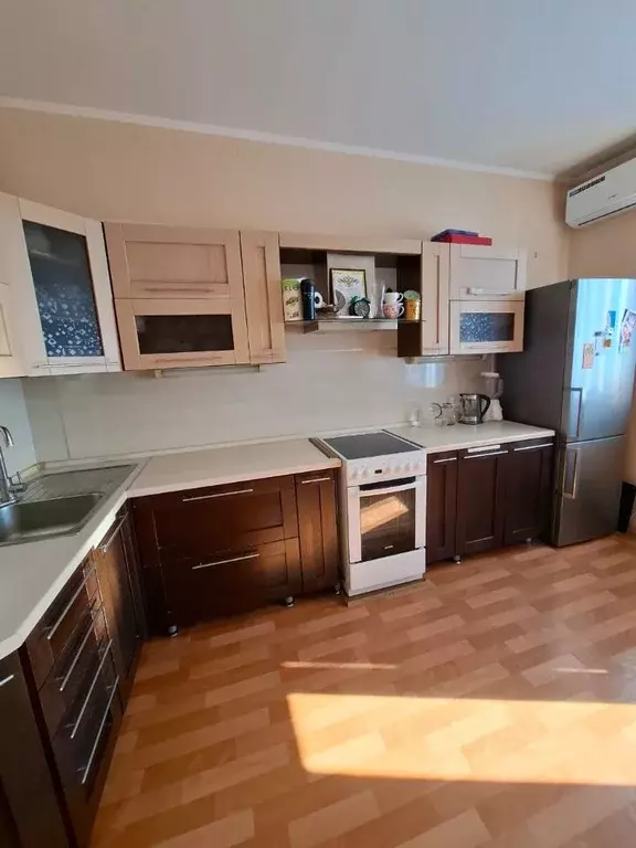 2-к кв. Белгородская область, Старый Оскол Степной мкр, 8 (61.5 м) - Фото 0