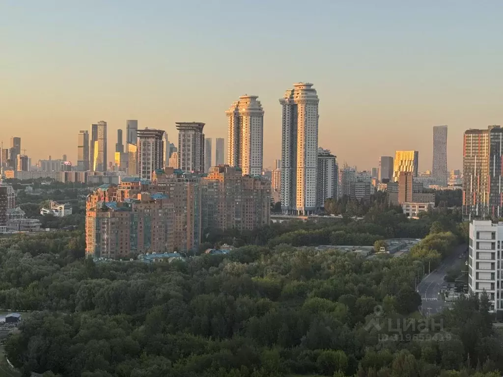 3-к кв. Москва Мосфильмовская ул., 88к2с6 (108.4 м) - Фото 1