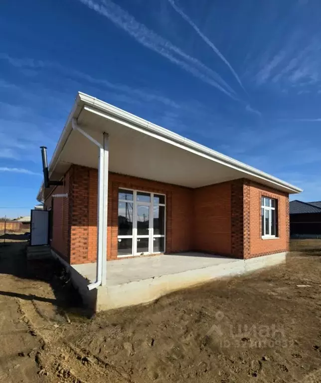 Дом в Астраханская область, Приволжский район, с. Карагали Мостовая ... - Фото 1