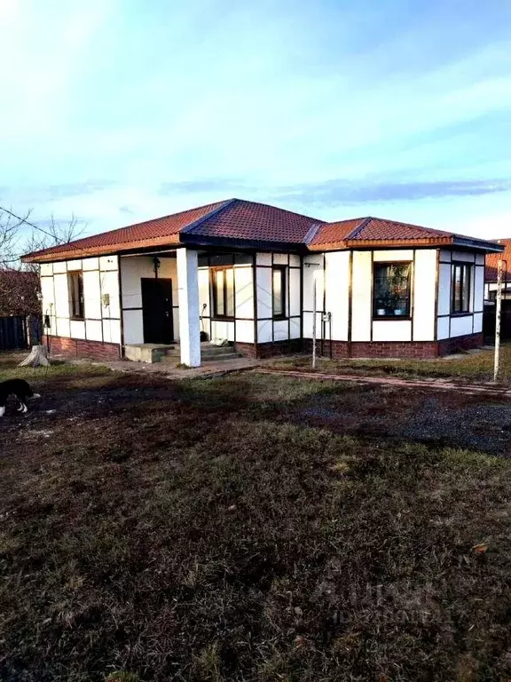 Дом в Белгородская область, Старооскольский городской округ, с. ... - Фото 0