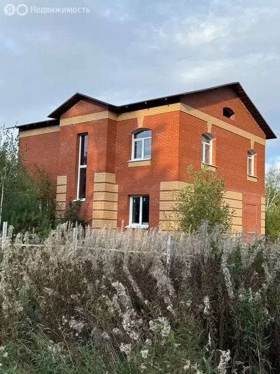 Дом в посёлок Мирный, микрорайон Мирный, Тихая улица (200 м) - Фото 2