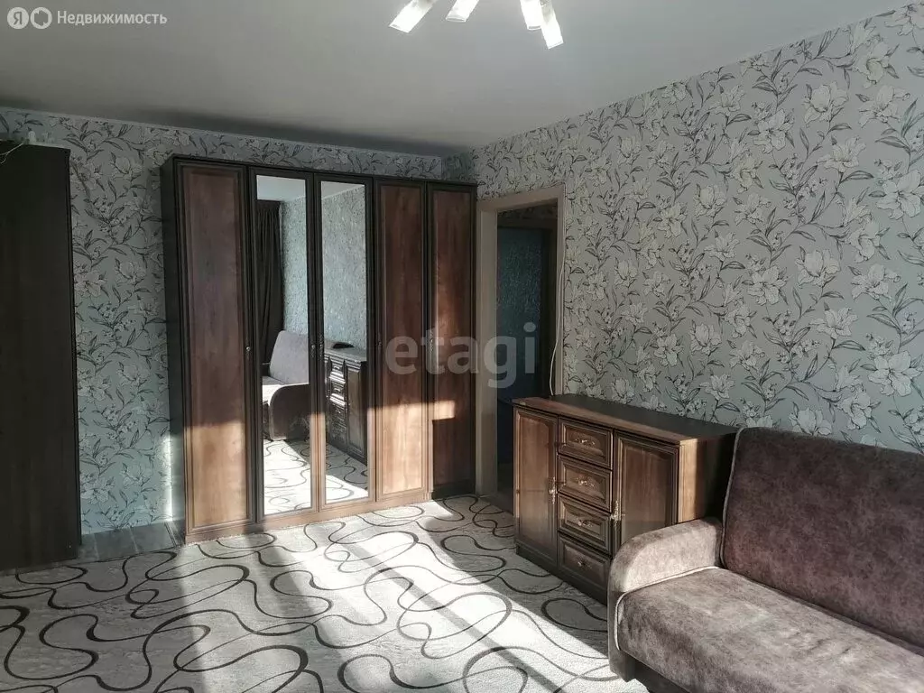 3-комнатная квартира: Петропавловск-Камчатский, улица Академика ... - Фото 0