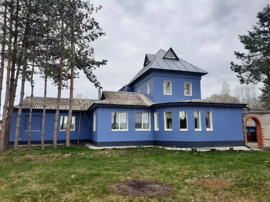 Дом в Брянская область, Карачевское городское поселение, пос. Красная ... - Фото 1