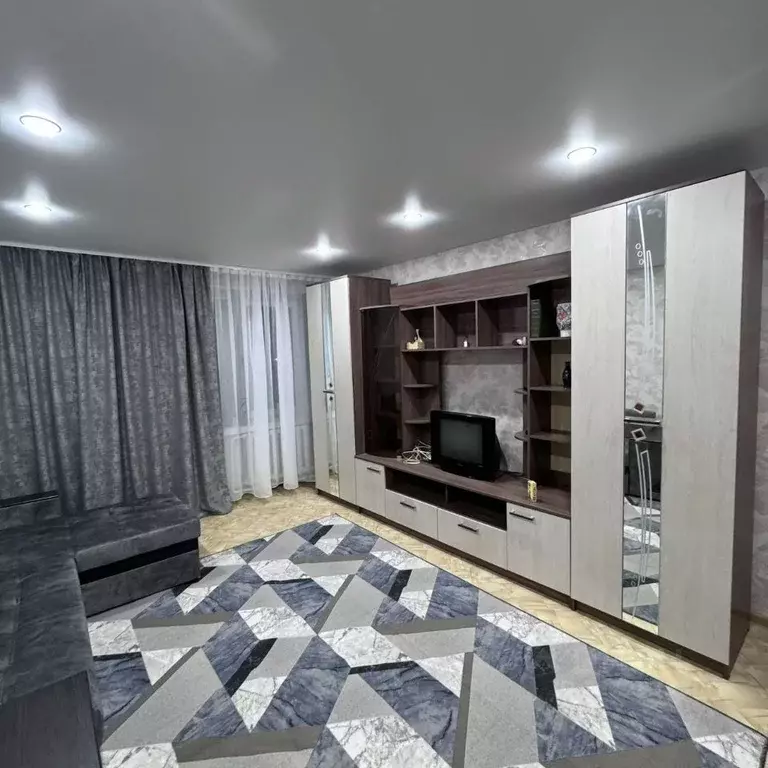 3-к кв. Крым, Симферопольский район, Молодежное пгт ул. Строителей, 9 ... - Фото 1