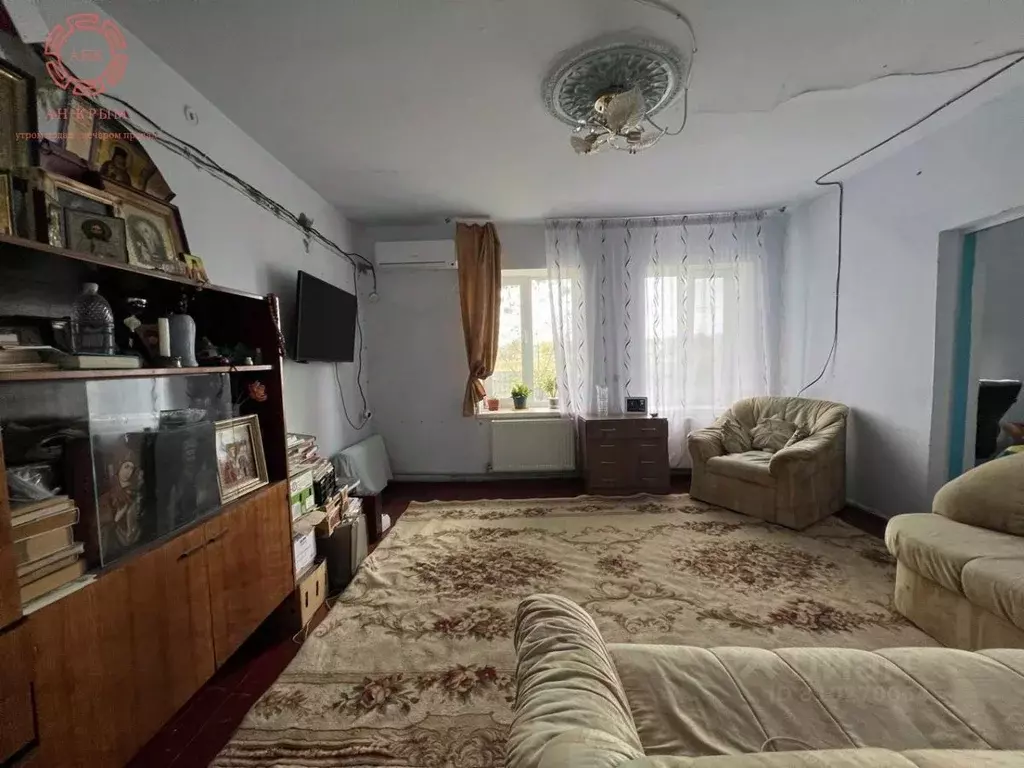 Дом в Крым, Ленинский район, с. Красногорка ул. Школьная (70 м) - Фото 2