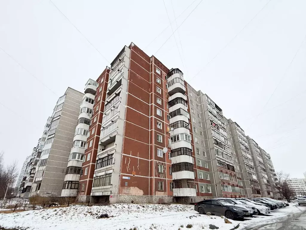 3-к кв. Свердловская область, Екатеринбург ул. Расточная, 15к7 (63.2 ... - Фото 1