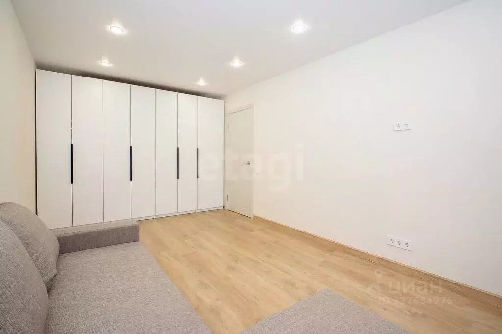 2-к кв. Тюменская область, Тюмень ул. Щербакова, 120 (50.1 м) - Фото 1