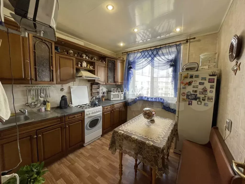 Квартиры в коврове. Североморск гаджиева 9. Квартиры в коврове вторичка. Ковры в кухню в однокомнатную квартиру. Г.