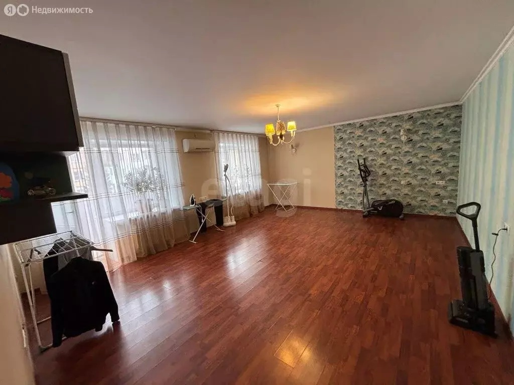 2-комнатная квартира: Горно-Алтайск, Алтайская улица, 3/1А (102.7 м) - Фото 1