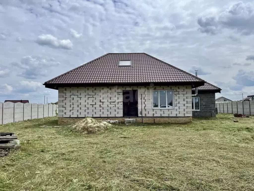 Дом в Белгородская область, Белгородский район, Беловское с/пос, с. ... - Фото 0