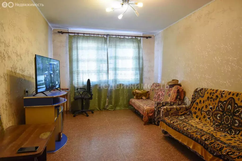 3-комнатная квартира: Великий Новгород, проспект Александра Корсунова, ... - Фото 1