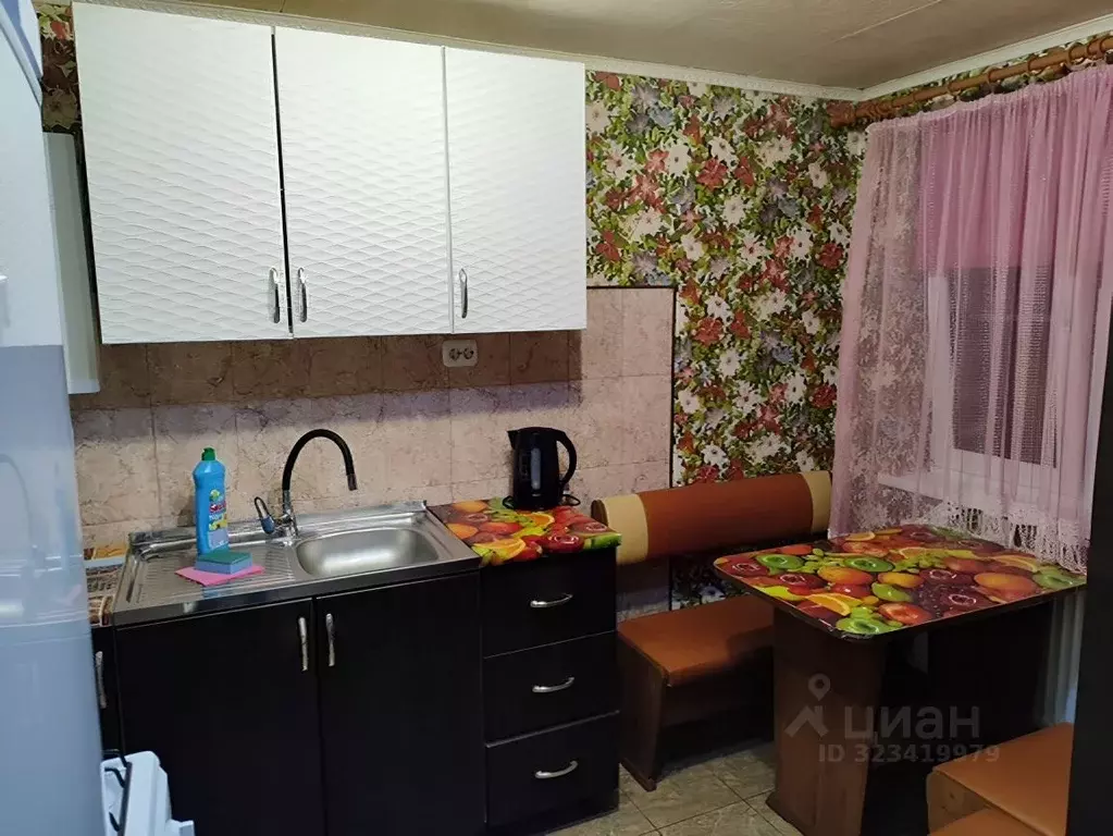 Дом в Краснодарский край, Крымск ул. Кирова, 37 (50 м) - Фото 2