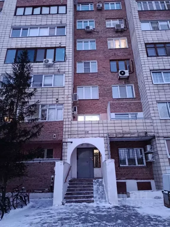 3-к кв. Омская область, Омск Волочаевская ул., 13/1 (68.5 м) - Фото 0