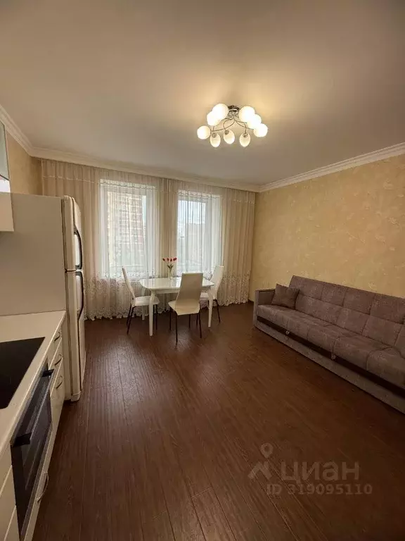 1-к кв. Свердловская область, Екатеринбург ул. Татищева, 49 (50.0 м) - Фото 0