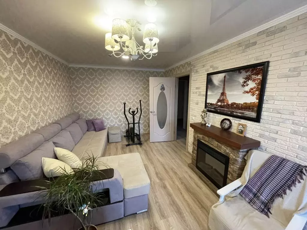 3-к кв. Татарстан, Казань Азино-1 мкр, ул. Закиева, 43 (97.4 м) - Фото 1